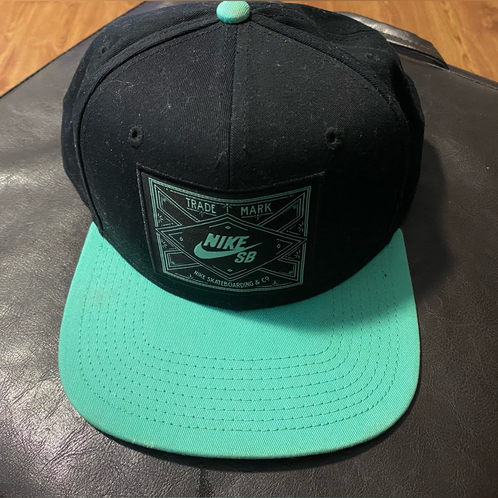 Nike SB hat, snap back.